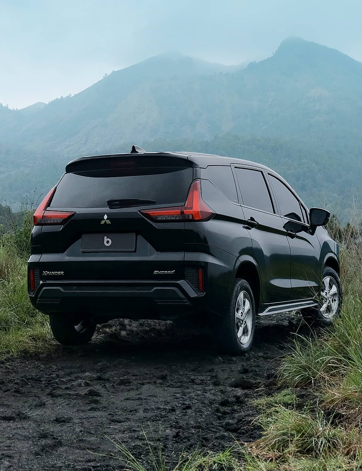 Mitsubishi Xpander – 7-seater rental car in Bali